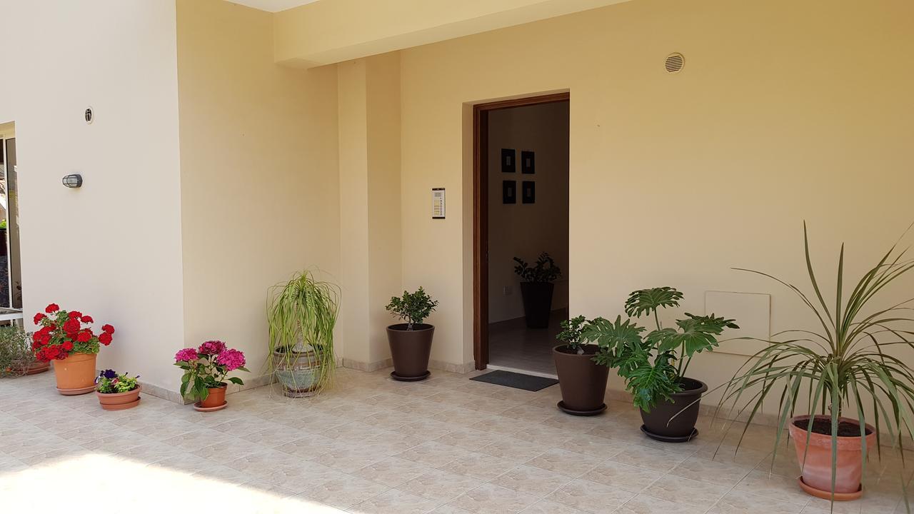 Lazaros Pissouri Apartments Luaran gambar